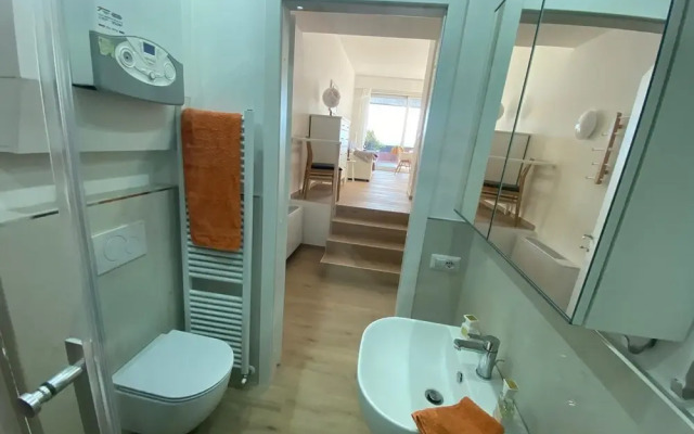 Barbara Apartment With Lake View in Ghiffa