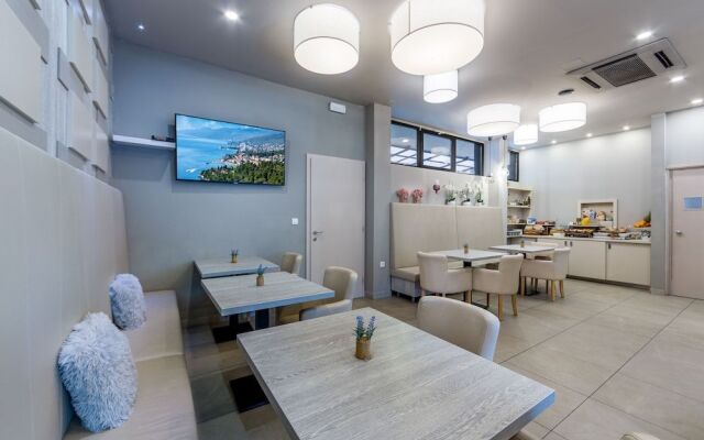Preelook Apartments and Rooms