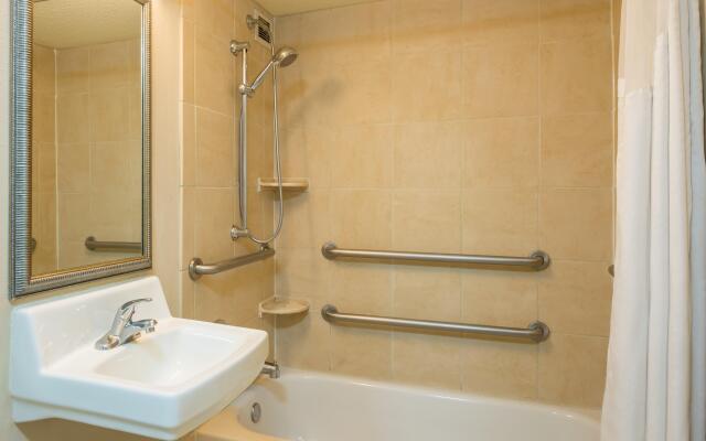 Holiday Inn New Orleans West Bank Tower by IHG