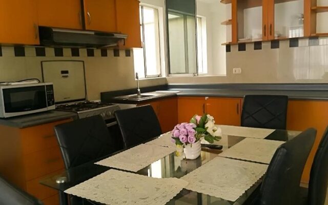 Trujillo - El Golf Apartments