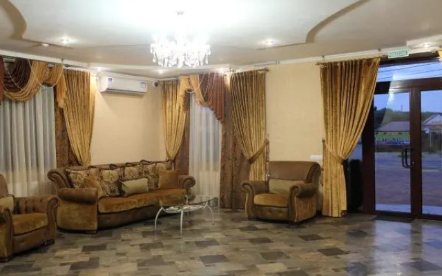 Bon-Hotel