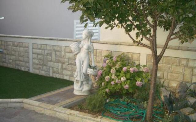 Guest House As