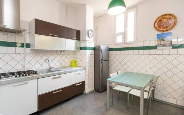 Wehost Apartment Near Fabrika