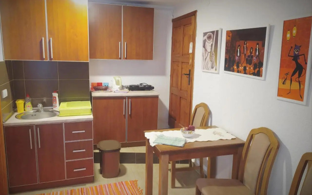 Summit Guest House