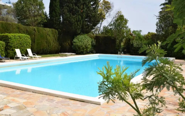 Apartment in Antibes With Shared Pool