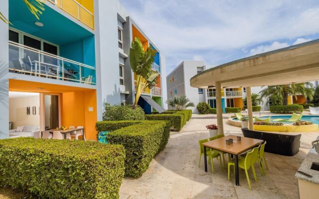 Ground Level Condo 2BR 2BA w Pool Access Gym