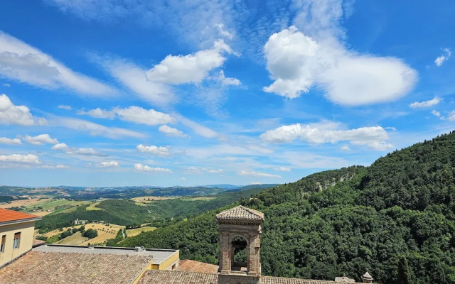 Rocca Contrada relais