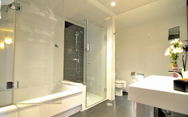 Hotel Tach Madrid Airport