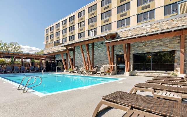 Best Western Plus Barclay Hotel