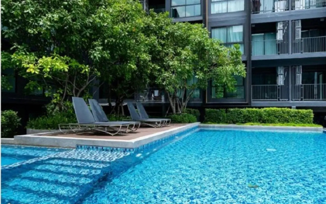 The Excel Groove Condo at Lasalle 52