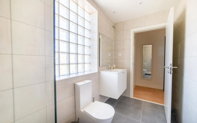 Monsanto Hill House - NO. 565 1D