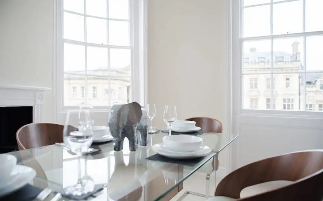 Elliot Oliver- 2 Bedroom Duplex Town Centre Apartment