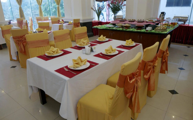 Danly Hotel