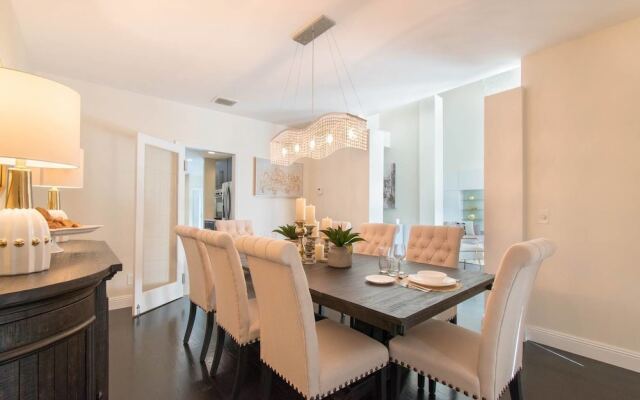 Hollywood Dream House - 5 Bedroom with Heated Pool