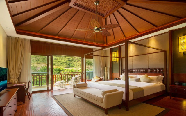 Sanya Ocean Sonic Banling Hotspring Resort