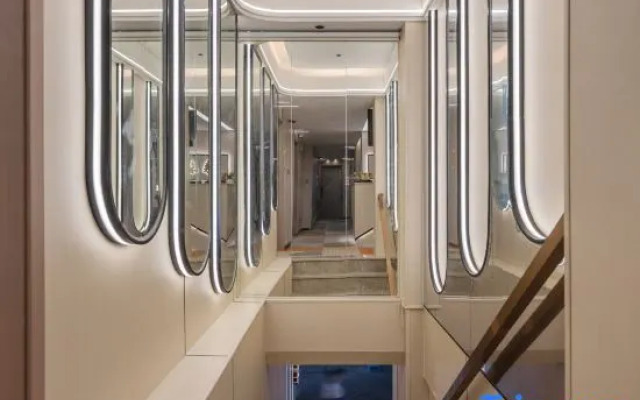 Look forward to the Future Hotel