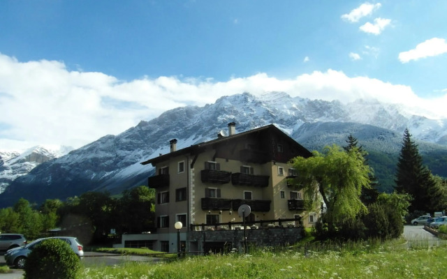 Alpi & Golf Hotel