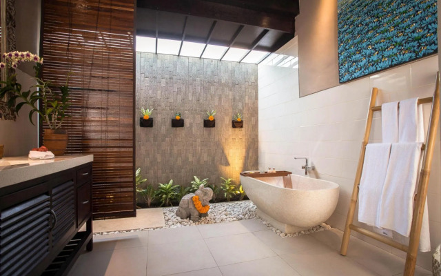 Solo Villas and Retreat