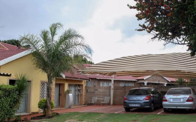 Lecawi Guest House