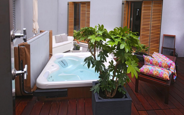 Luxury Apartment Kampanel