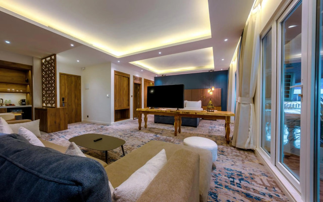 Queenco Hotel & Casino