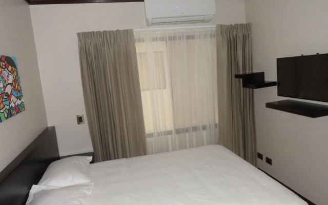 Hotel Colono Beach