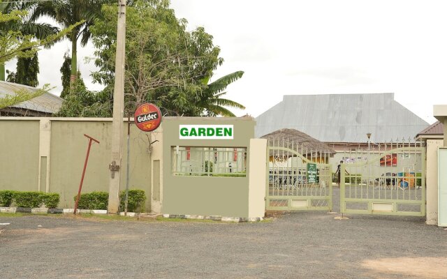 Jokems Airport View Hotel - Adults Only
