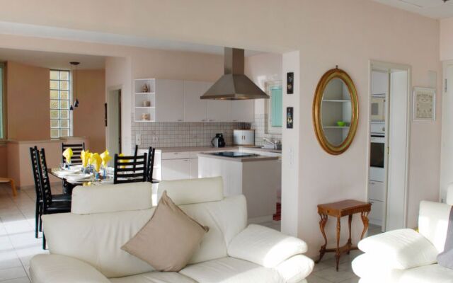 House Daniele Cademario
