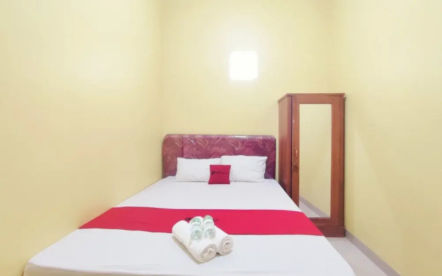 RedDoorz Near Exit Toll Banyumanik Semarang