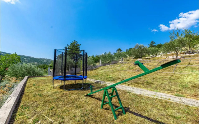 Holiday home Neoric 2