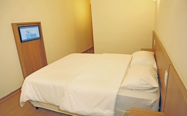 Bernal Hotel Econômico