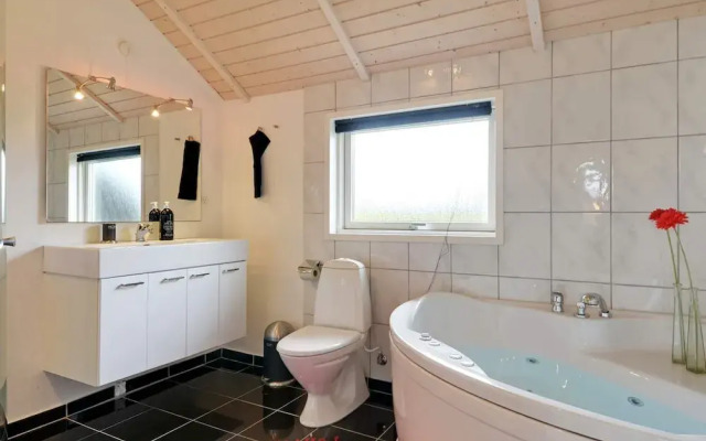 6 Person Holiday Home in Tarm