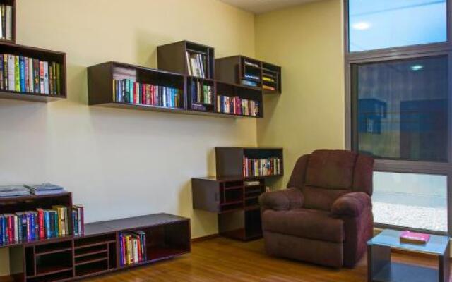 Almoayyed Suites