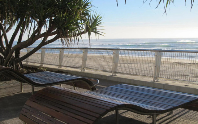 Costa D'ora Apartments