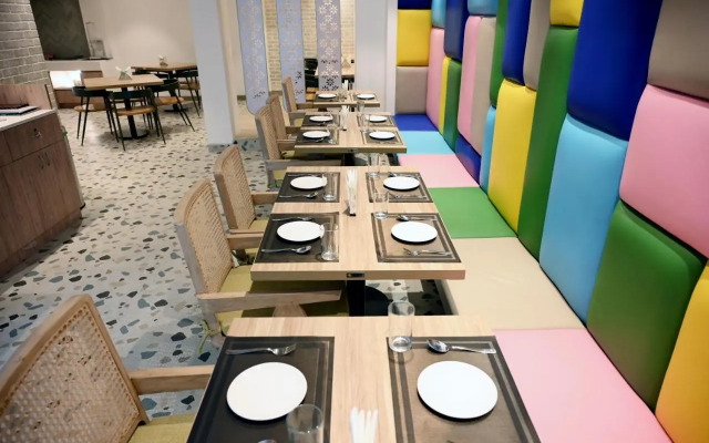 Hotel Le Roi Express @ Karol Bagh