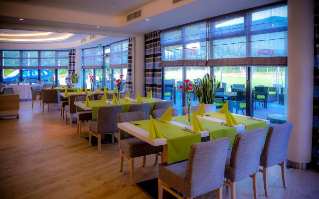 Hotel Astone Conference & SPA