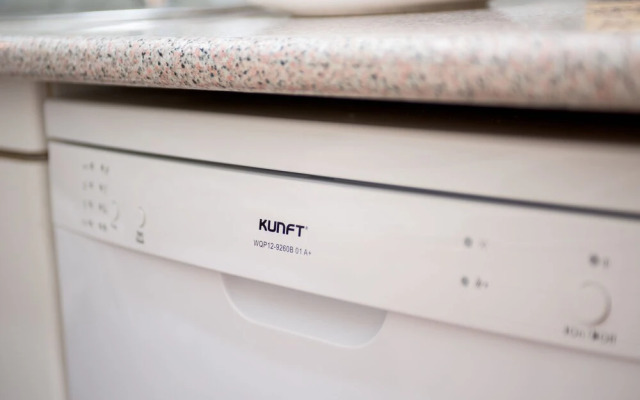 Spacious Bairro Alto Apartment + Courtyard, By TimeCooler