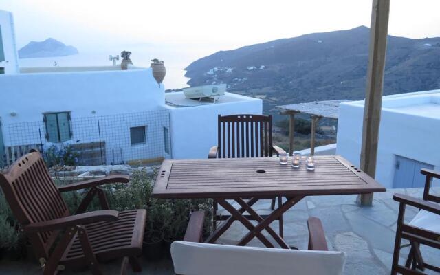 Kaminaki Amorgos Studios & Apartments