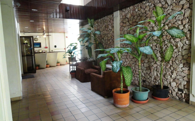 Summer Holiday Hotel