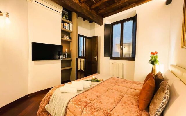 Trevi Fountain Stylish Guesthouse