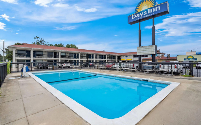 Days Inn by Wyndham Jacksonville NC