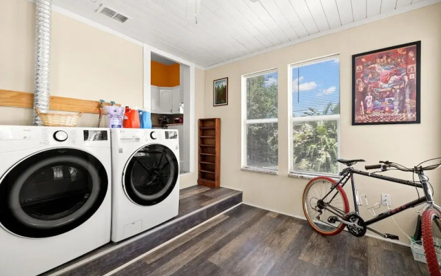NEW Lakeland Landing Cute Bungalow by Downtown