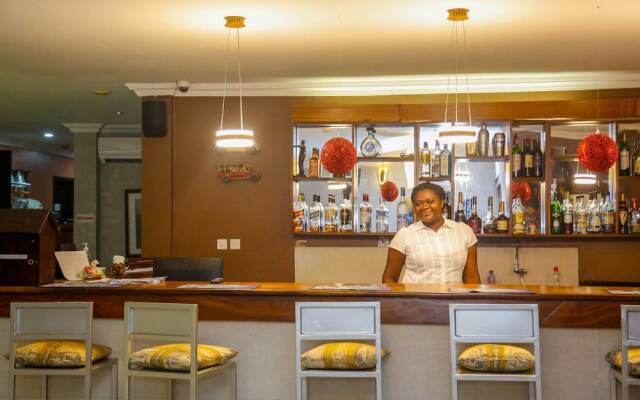 Midindi Hotel & Conference Center