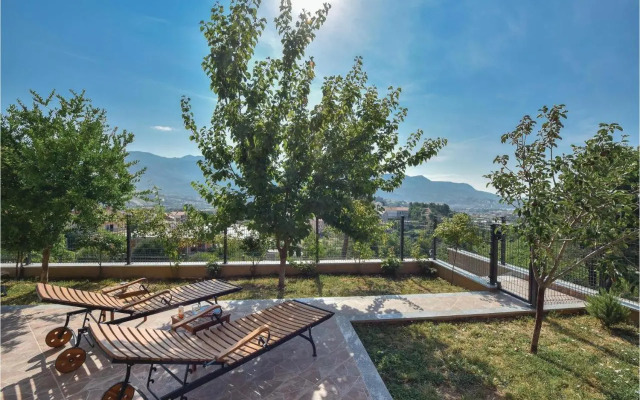 Four Bedroom Holiday Home in Split