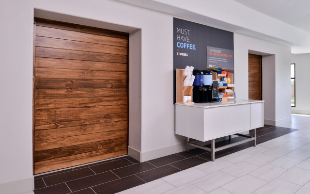 Holiday Inn Express And Suites Elgin