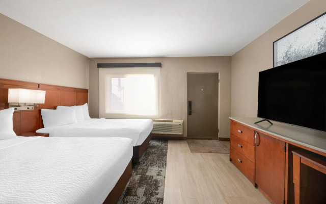 Travelodge by Wyndham Parker