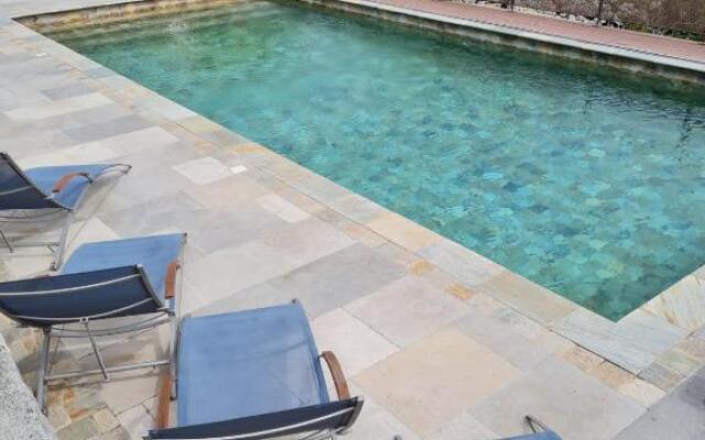 Adorable Maison Indépendante 30m2 avec Piscine en saison