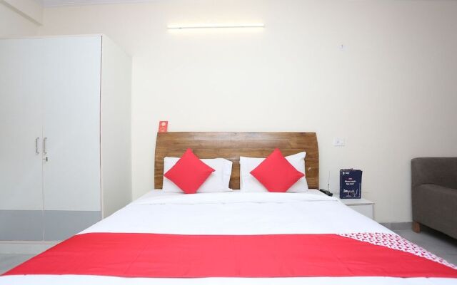 Oyo 28670 Hotel Dev Palace