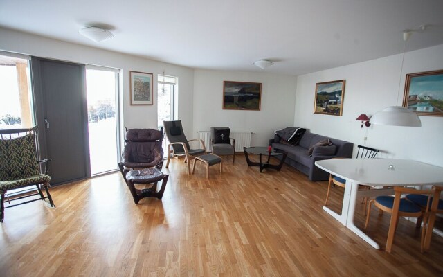 Large Apartment With Fabulous View Of Tórshavn