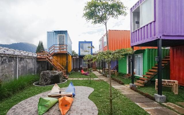 Container Smart Stay (CSS)